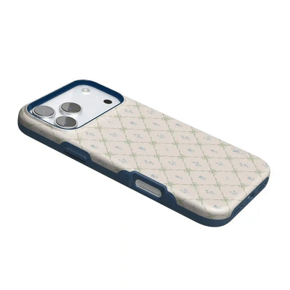 Petit Petals | Dainty Lattice Case
