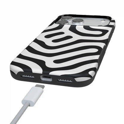 Maze | High Contrast Design Case